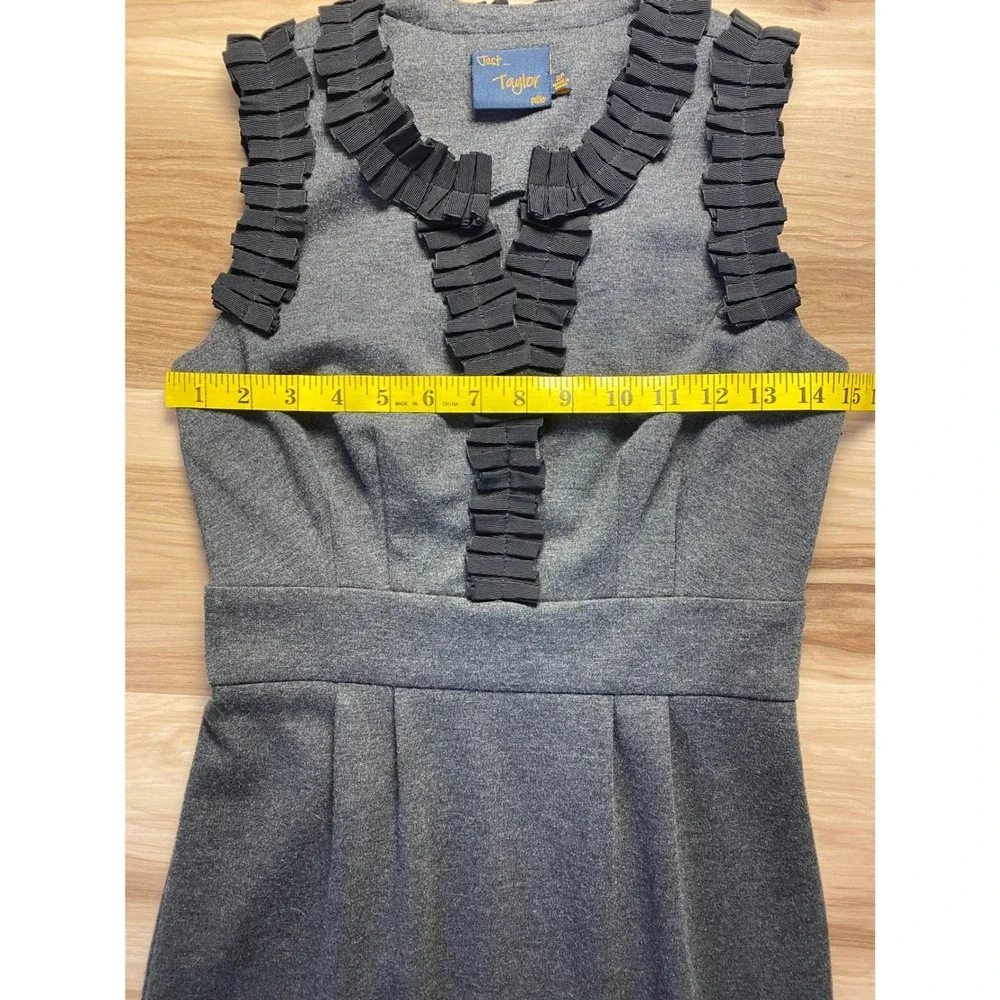 Just Taylor Petite Grey Ruffle Trim Sleeveless Sheath Dress 2P 514304